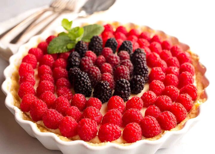 fresh raspberry cream tart