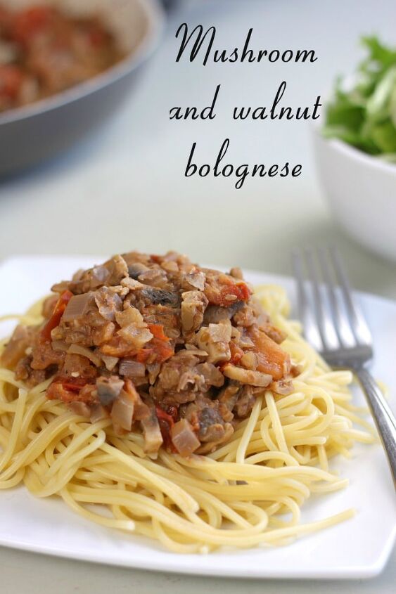 mushroom and walnut bolognese, Mushroom and walnut bolognese an easy vegan dinner in 20 minutes