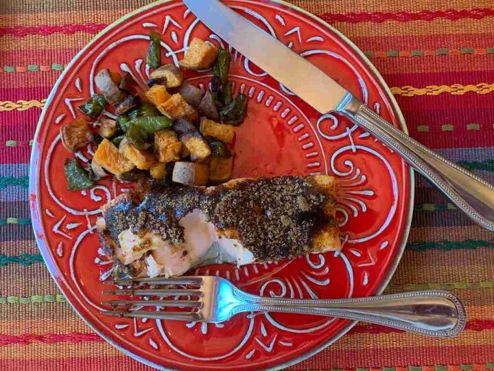 spicy salmon bake and roasted sweet potatos and green peppers, Here is the gorgeous spicy salmon bake with the roasted veggies on a red plate