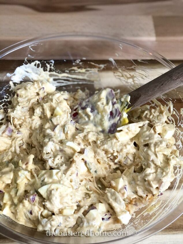 southern dill chicken salad, mixing dill chicken salad