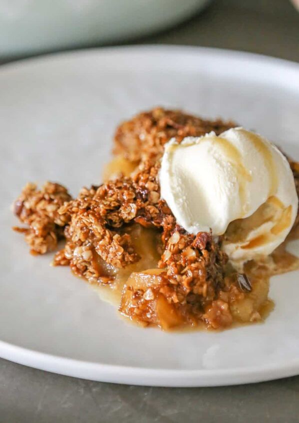 gluten free apple crumble without flour, gluten free apple crumble without flour on a plate with a scoop of ice cream