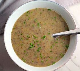 <b>Our dinner suggestion:</b> 30-minute creamy & healthy mushroom soup