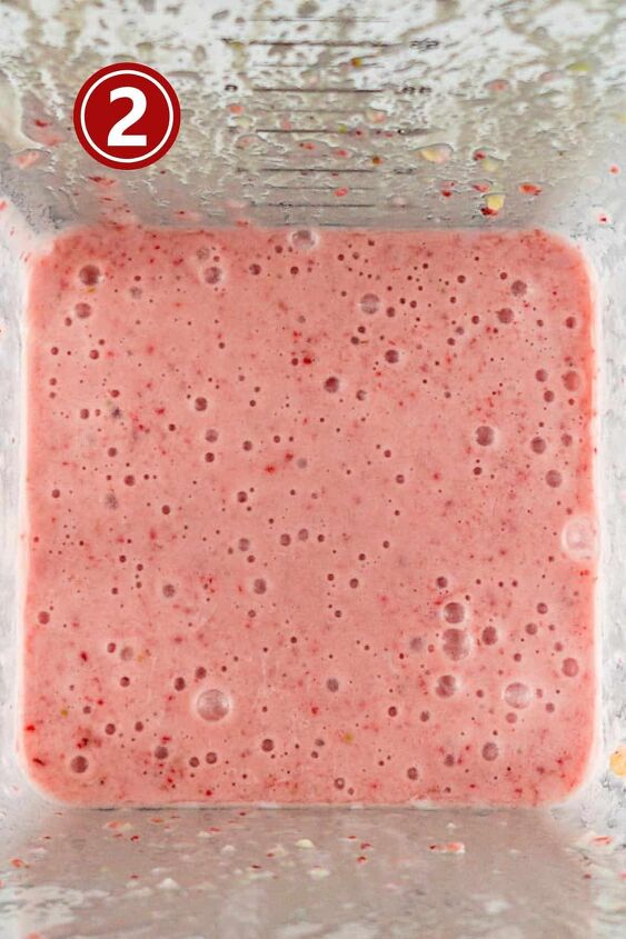 strawberry banana milkshake, milkshake in the blender jar