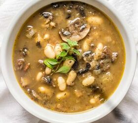 <b>Our dinner suggestion:</b> White bean mushroom soup