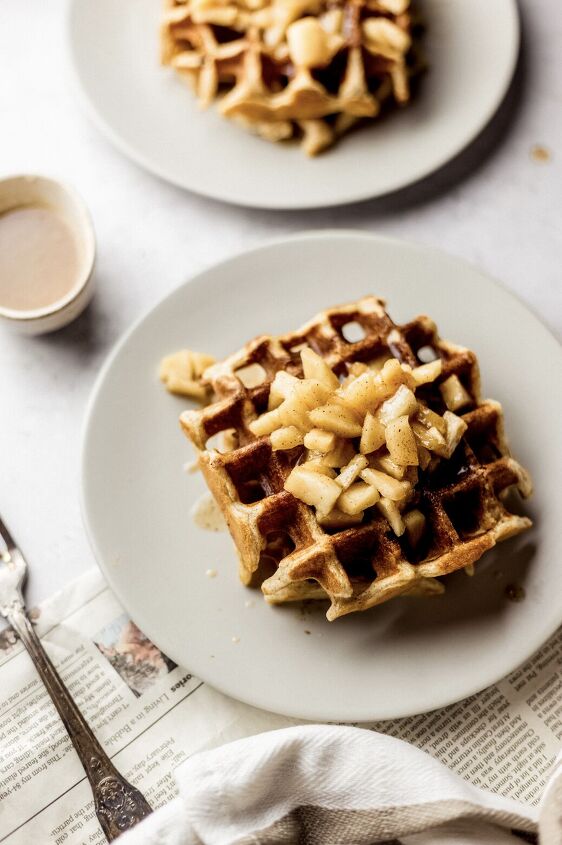 cinnamon waffles with apple topping