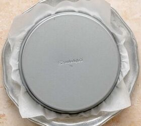 We totally flipped when we saw this simple cake trick!