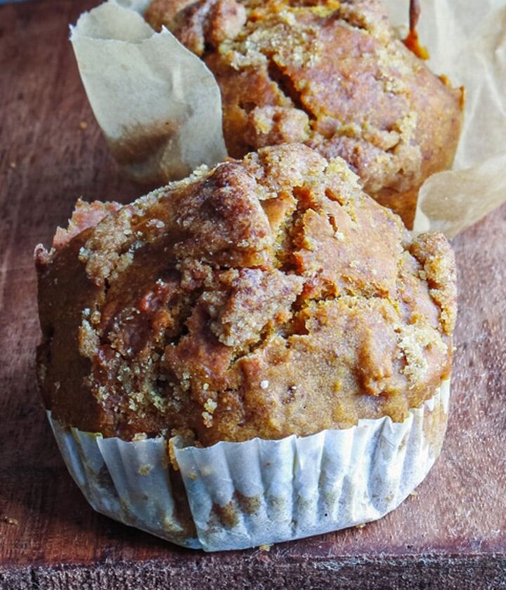 vegan pumpkin muffins with a twist delicious crumble topping, Vegan pumkin muffin