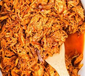 <b>Our dinner suggestion:</b> Easy crockpot BBQ pulled chicken