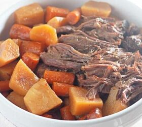 quick instant pot beef stew, A bowl of roast beef with carrots and potatoes