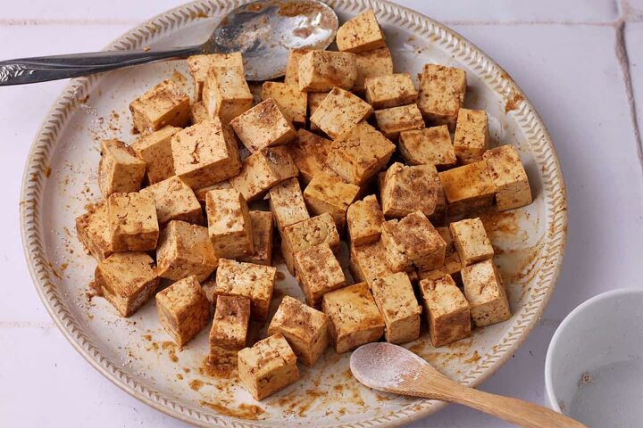 crispy salt and pepper tofu air fryer or baked, Tofu cubes coated in cornstarch and salt and pepper seasoning