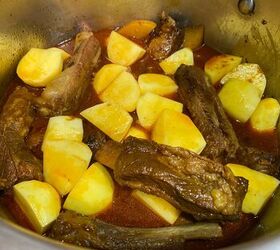 spicy braised pork ribs with potatoes