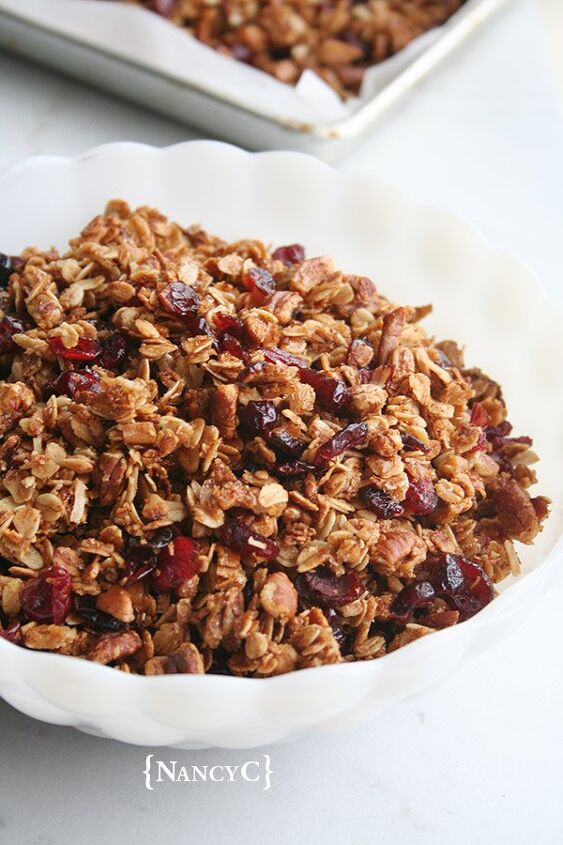 cranberry pecan granola