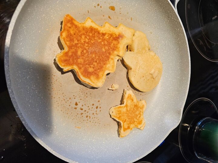 feeding your sour dough starter and discard pancakes in fun shapes