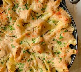 This creamy, cheesy, carby, gooey dish is the PERFECT comfort food for rainy days (and any day actually!)