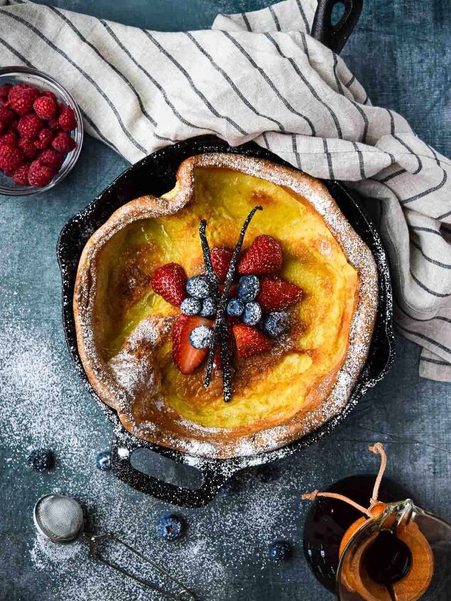 sweet vanilla dutch baby pancake, Overhead picture of a vanilla Dutch baby with fruit in the middle