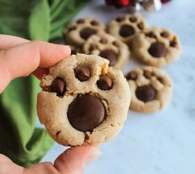 If your kids don't get to these delicious  cookies, your puppy might (so cute!)