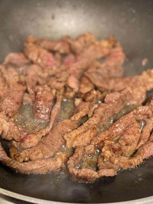 black pepper beef, seared thinly sliced beef