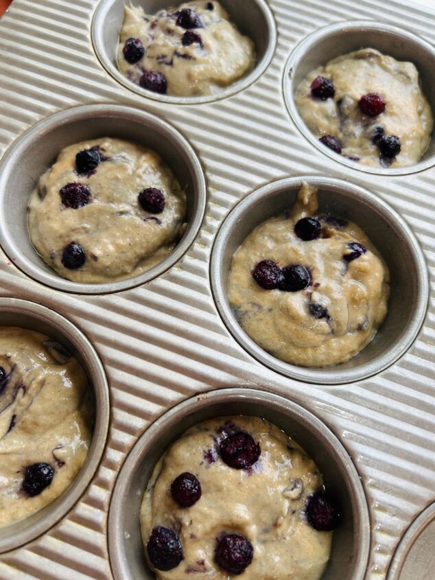 blueberry banana protein muffins