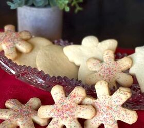 Start planning your tea party because these cookies MUST be had (they are the perfect cookie)