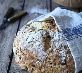 Irish Soda Bread With Currants and Apricots