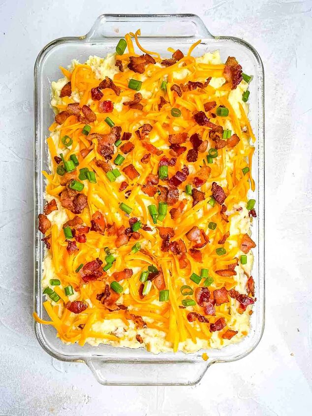 easy twice baked mashed potato recipe, The casserole topped with cheese bacon and green onion