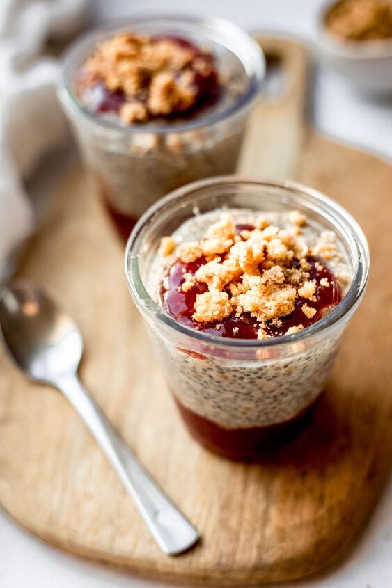 peanut butter jelly chia seed cups