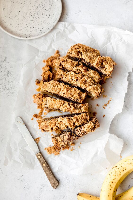 marble banana bread with streusel topping