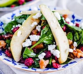 spinach cranberry salad recipe, A spinach cranberry salad on a plate