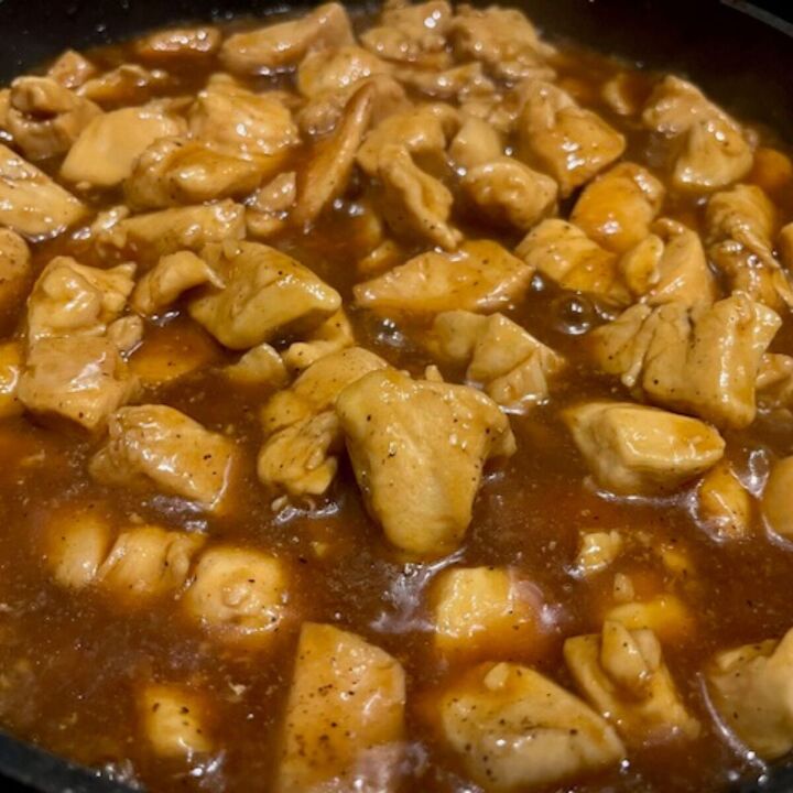 bourbon chicken recipe better than take out bourbon chicken, Bourbon Chicken and sauce in a skillet