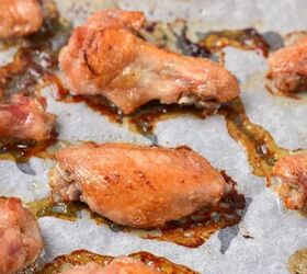 crispy garlic parmesan wings, Baked wings on parchment paper