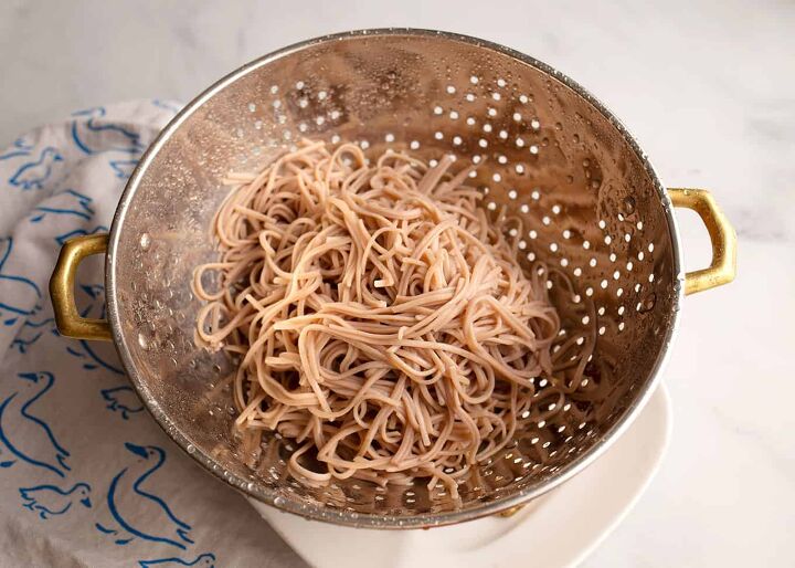 sesame noodle salad, Soba noodles in a colander