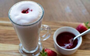 Chai Tea Latte With Strawberry Cold Foam