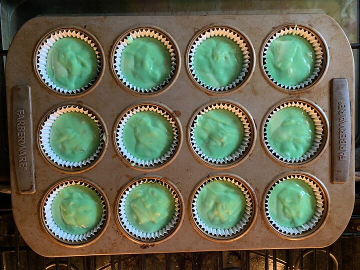 pistachio cupcakes