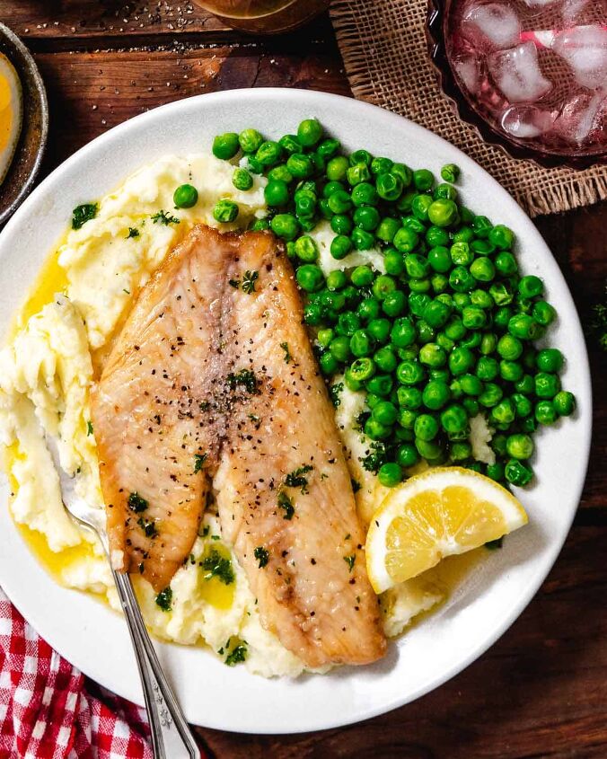 fish and mashed potatoes, Fish with mashed potatoes and peas