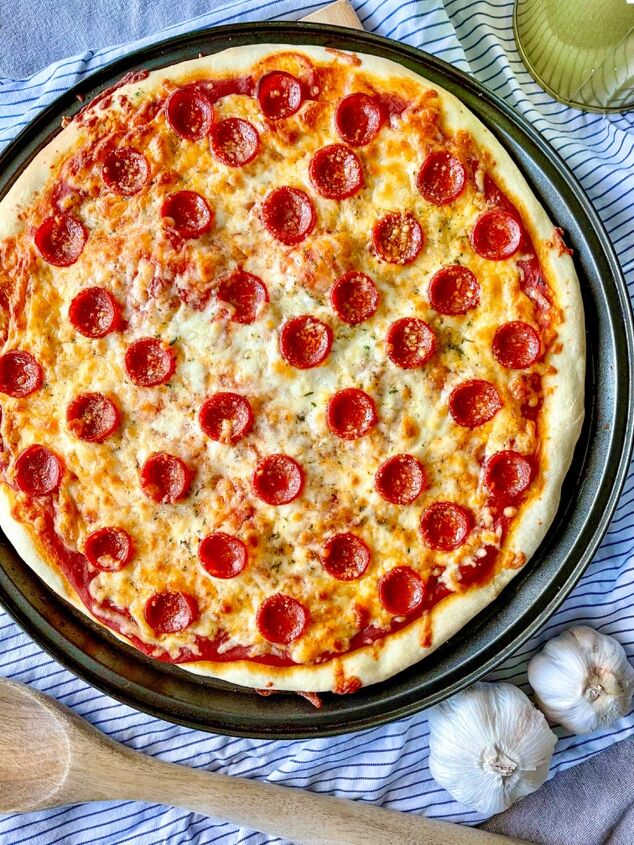 Best Homemade Pizza Dough | Foodtalk