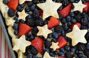 Celebrate the red, white, and blueberry with this easy & delicious dessert idea!