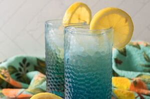 This classic-yet-simple Irish lemonade will soon become your favorite cool-off beverage this summer!