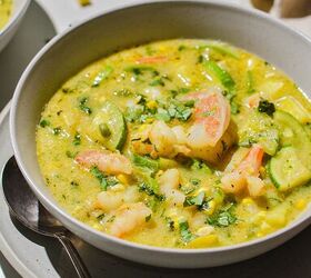 summer shrimp zucchini and corn chowder, bowl of shrimp corn chowder ready to eat