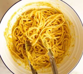 Here's a super refreshing lemon pasta sauce that you can whip up in just 15 minutes