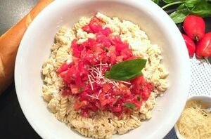 Instead of pasta sauce, she puts something unexpected on her pasta!