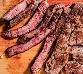 pan seared chuck steak, Slices of seared chuck steak