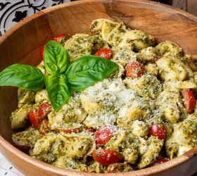 Pesto Tortellini Pasta Salad in 30 Minutes