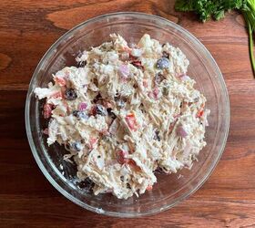 This 6-ingredient chicken salad recipe is so unexpected (but in the best way possible!)