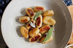 This is the type of meal you want to serve to your company to totally impress them