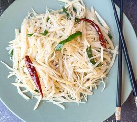 Sichuan Stir-Fried Chinese Shredded Potato ()