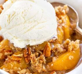 This peach crisp is a delicious dessert that combines juicy, sliced peaches with a crunchy, buttery topping