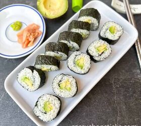 easy homemade avocado maki sushi rolls vegan, avocado maki 4