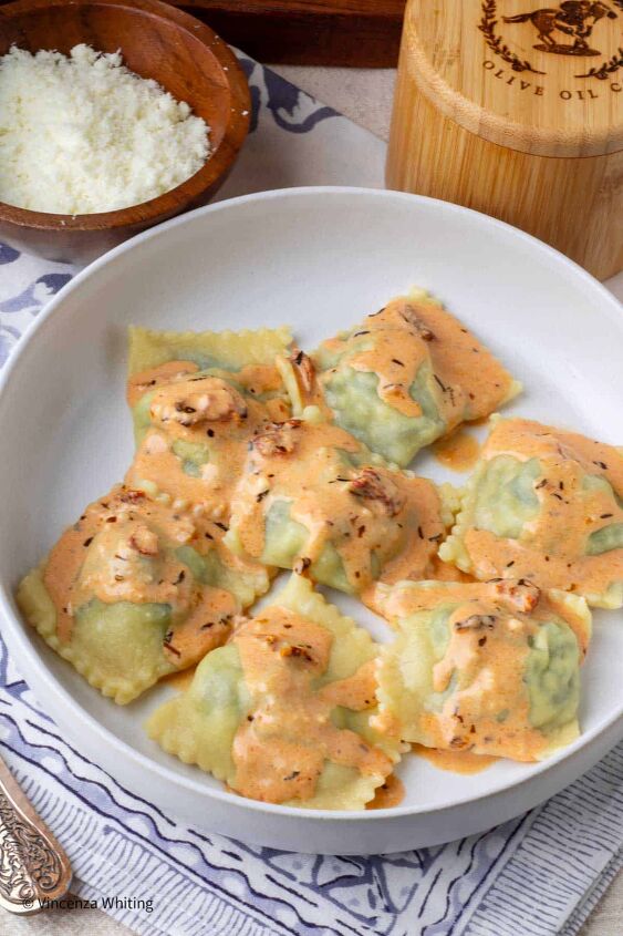 Homemade Spinach Ravioli With Ricotta Cheese | Foodtalk