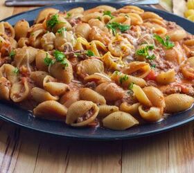 creamy beef and shells recipe instant pot beef and pasta, Close up image of Creamy Beef and Shells on a plate