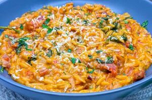 Get ready for an easy, creamy, spinach and tomato one-pot 20-minute orzo recipe
